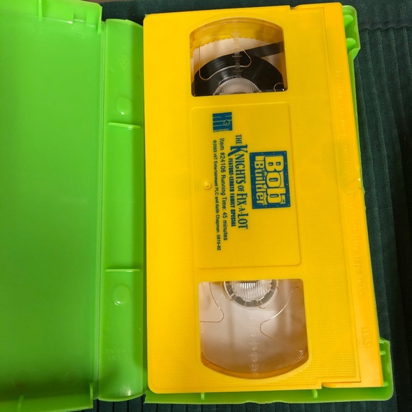 3 VHS Kid's Movies Tom & Jerry, Flintstones Christmas, Bob the Builder, family - Picture 8 of 10